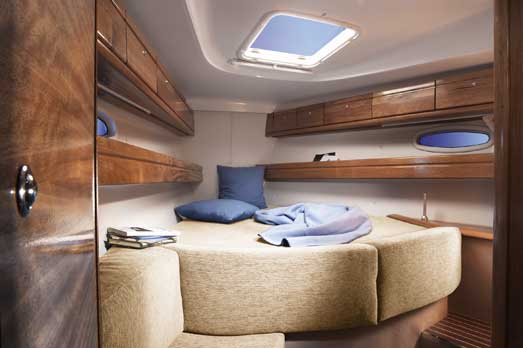 Charter Yacht zu chartern bei Sunja Yachting Bavaria 39 Cruiser 14